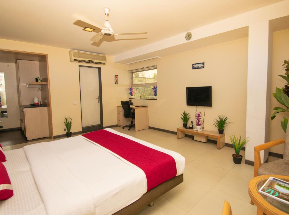 Octave Koregaon Park Pune Exteriör bild