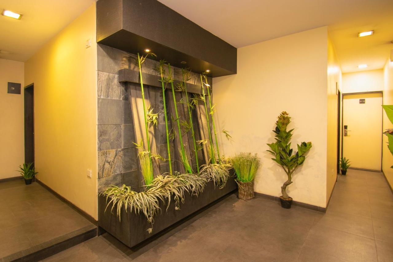 Octave Koregaon Park Pune Exteriör bild