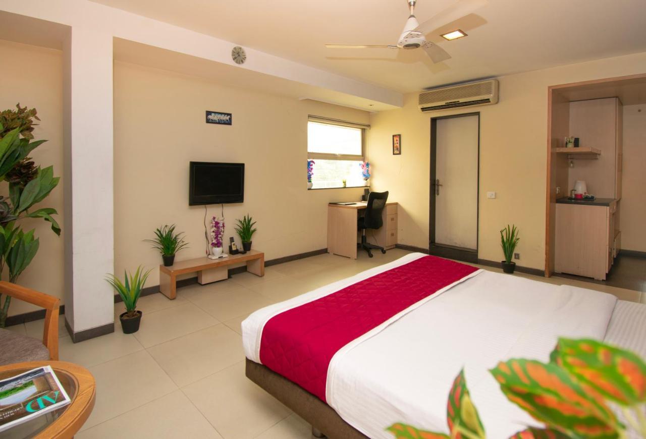 Octave Koregaon Park Pune Exteriör bild