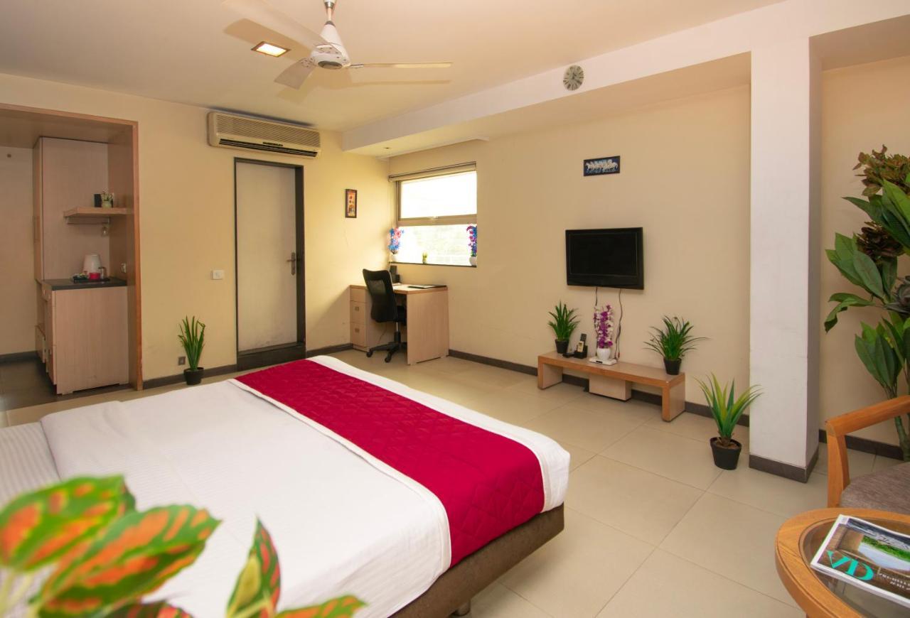 Octave Koregaon Park Pune Exteriör bild