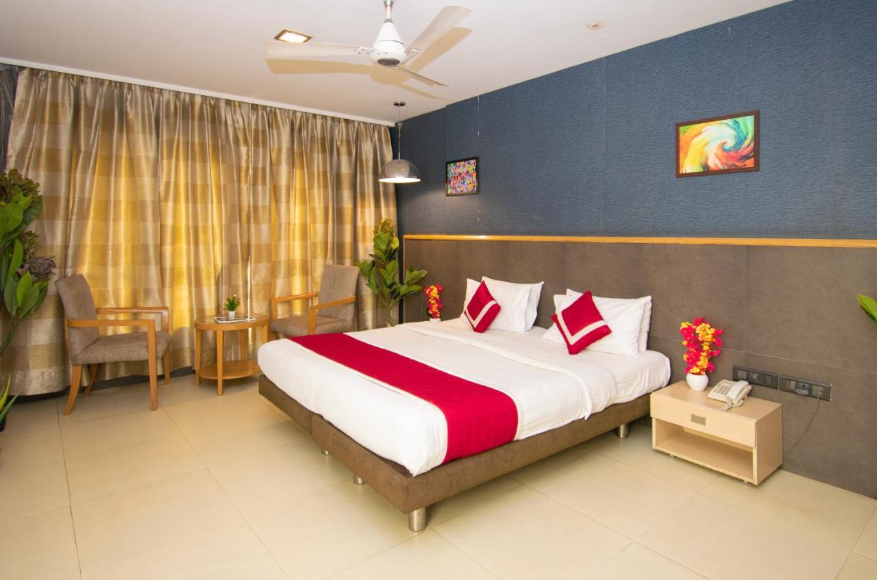 Octave Koregaon Park Pune Exteriör bild