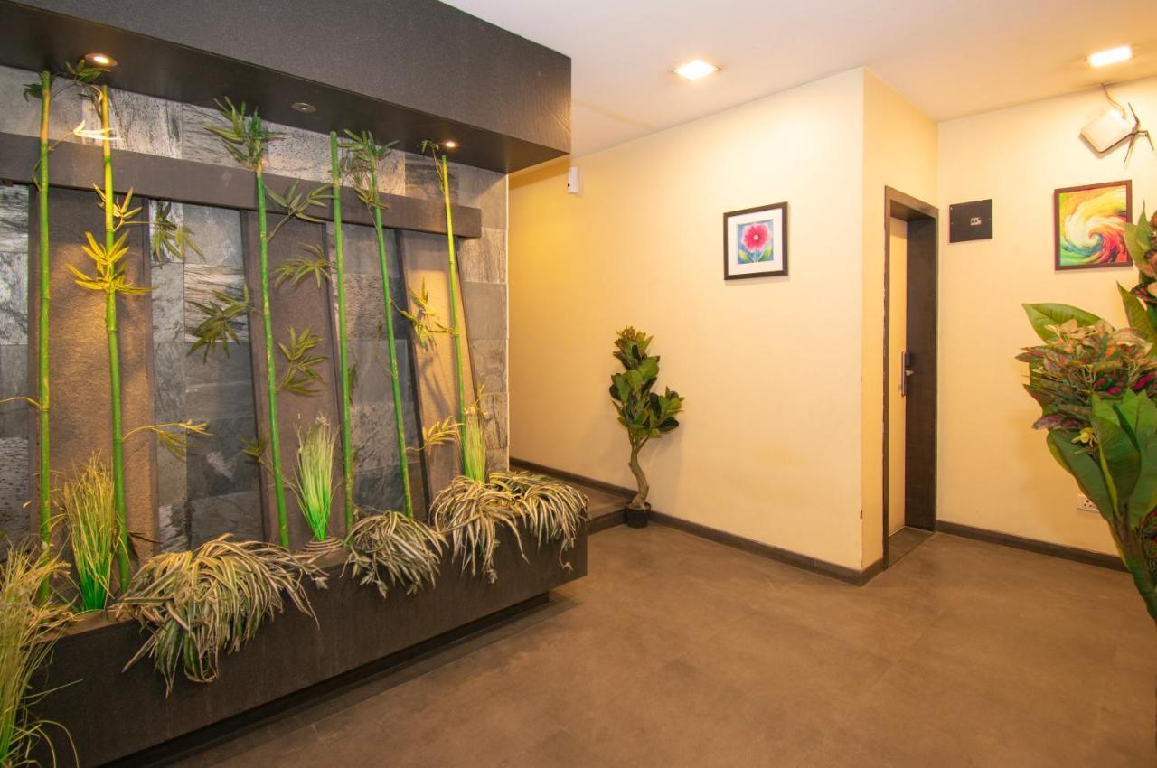 Octave Koregaon Park Pune Exteriör bild